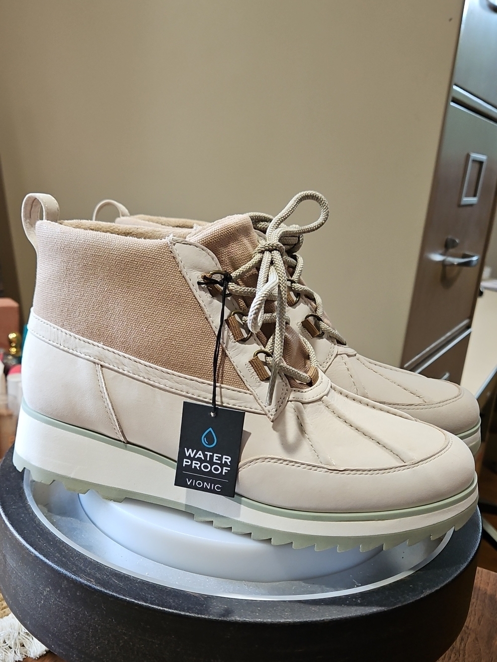 Vionic Beige/Tan Waterproof Lace-Up Ankle Booties